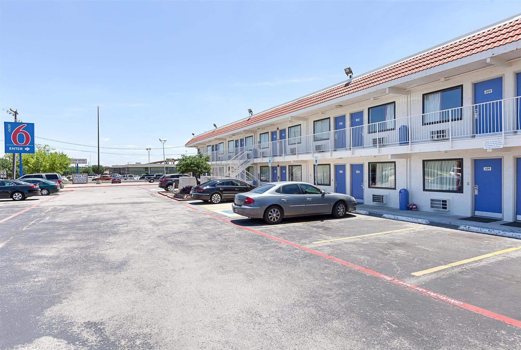 Motel 6-North Richland Hills, Tx Eksteriør bilde